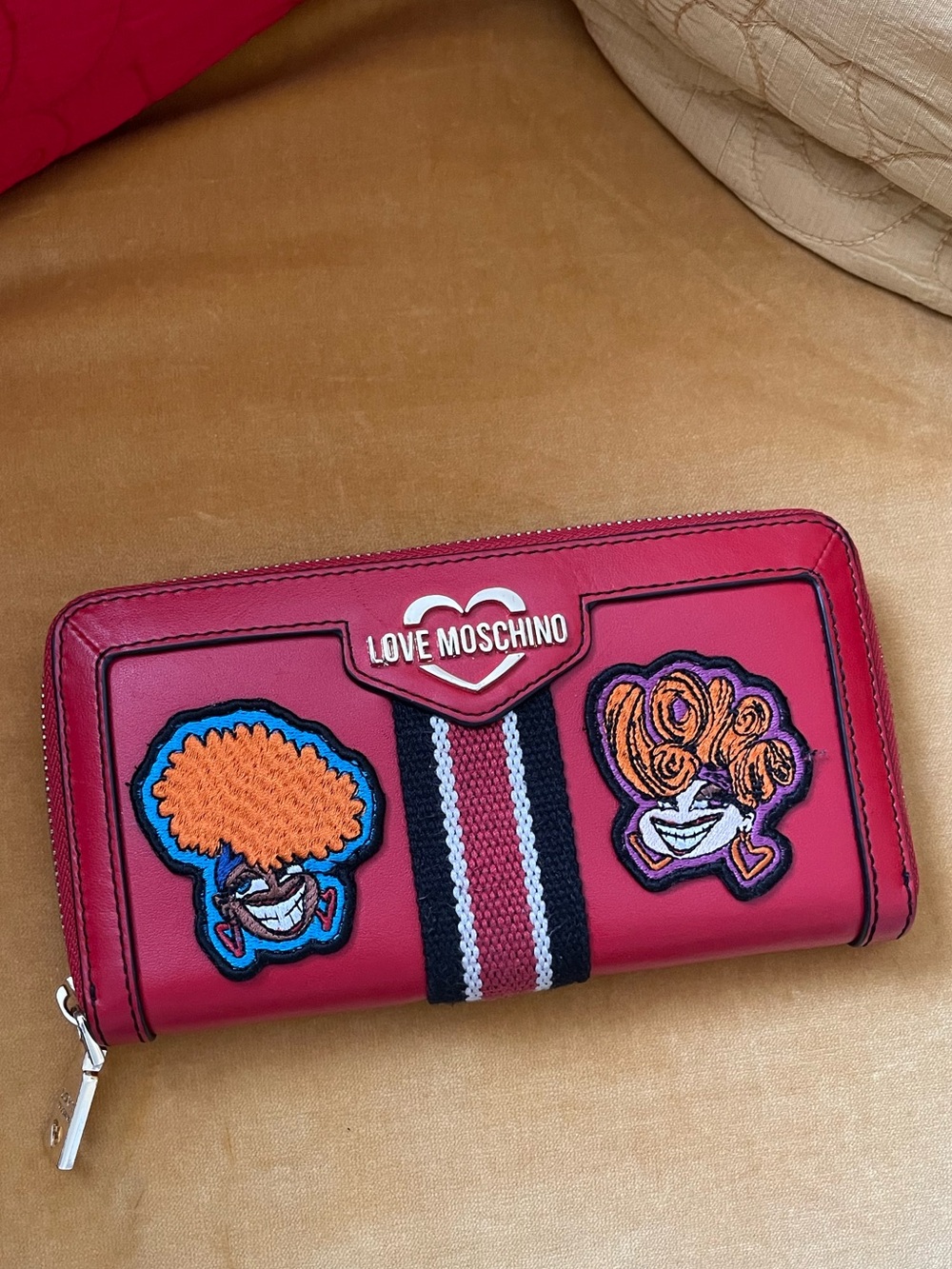 Love Moschino Portfel Look At Me Doll Red Zip Around Leather Wallet